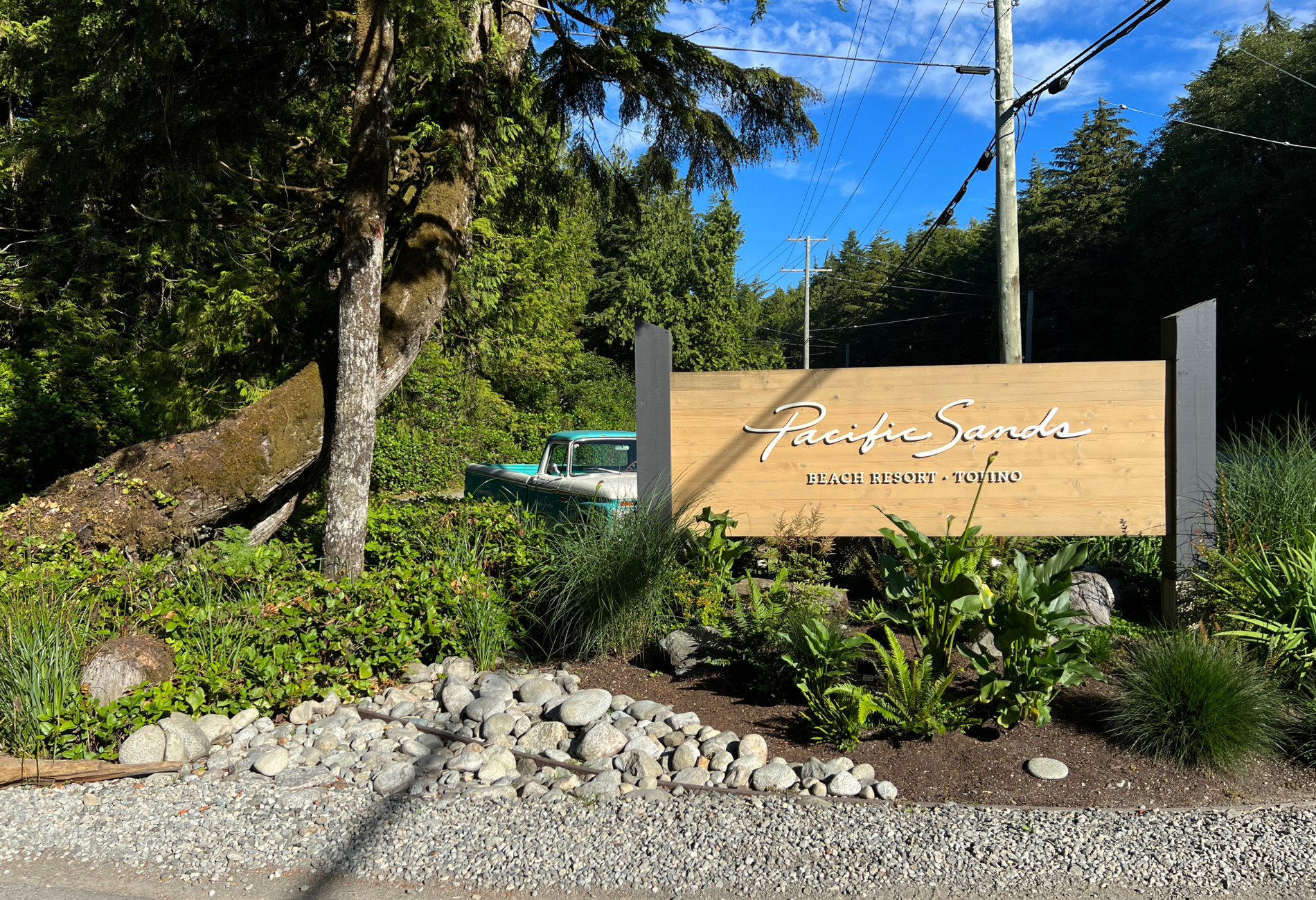 Pacific Sands Beach Resort Entrance