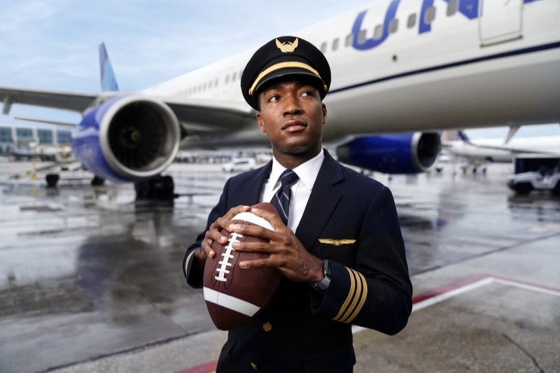 United airlines pilot college football