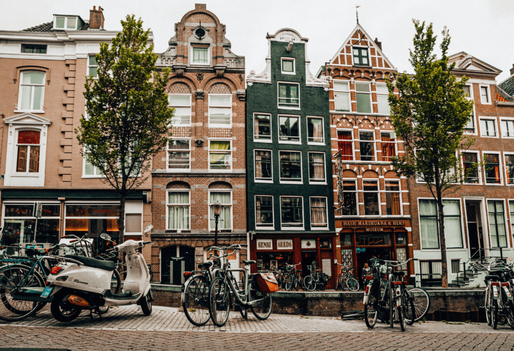 building facades in de negen straatjes nine streets amsterdam