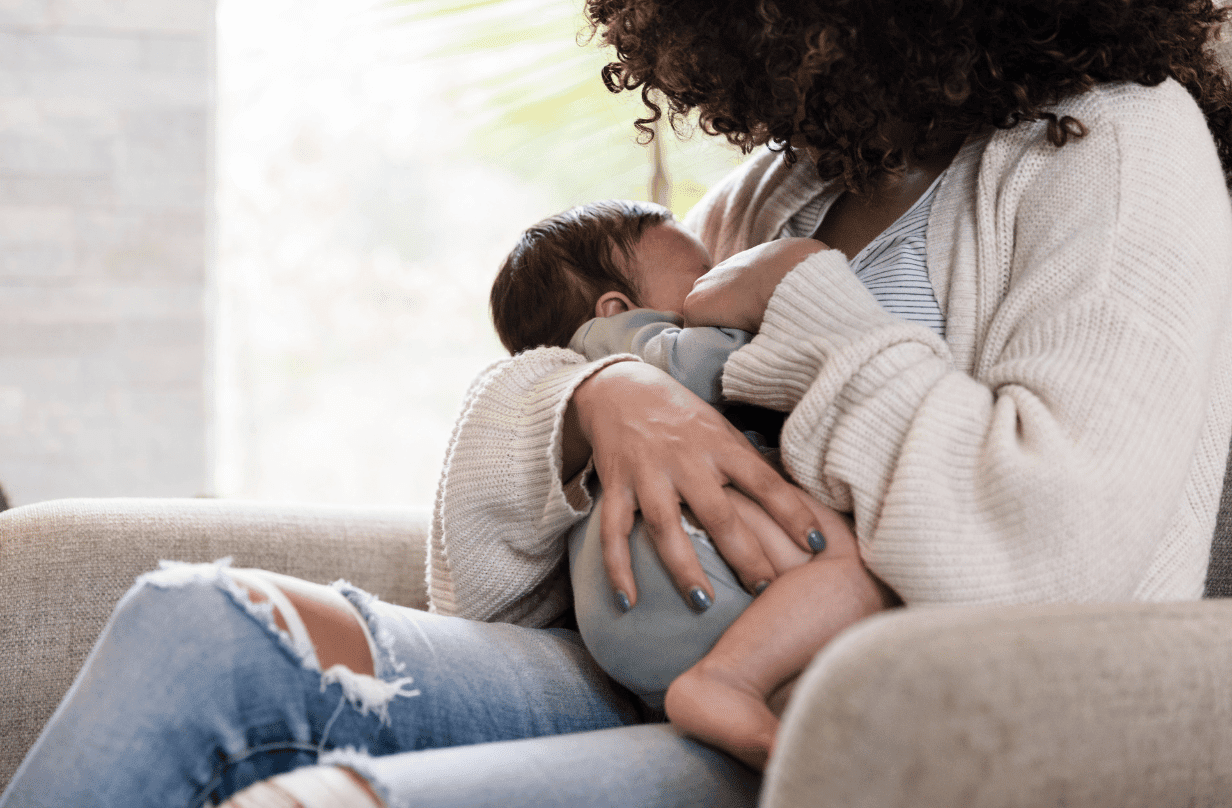 mom breastfeeding