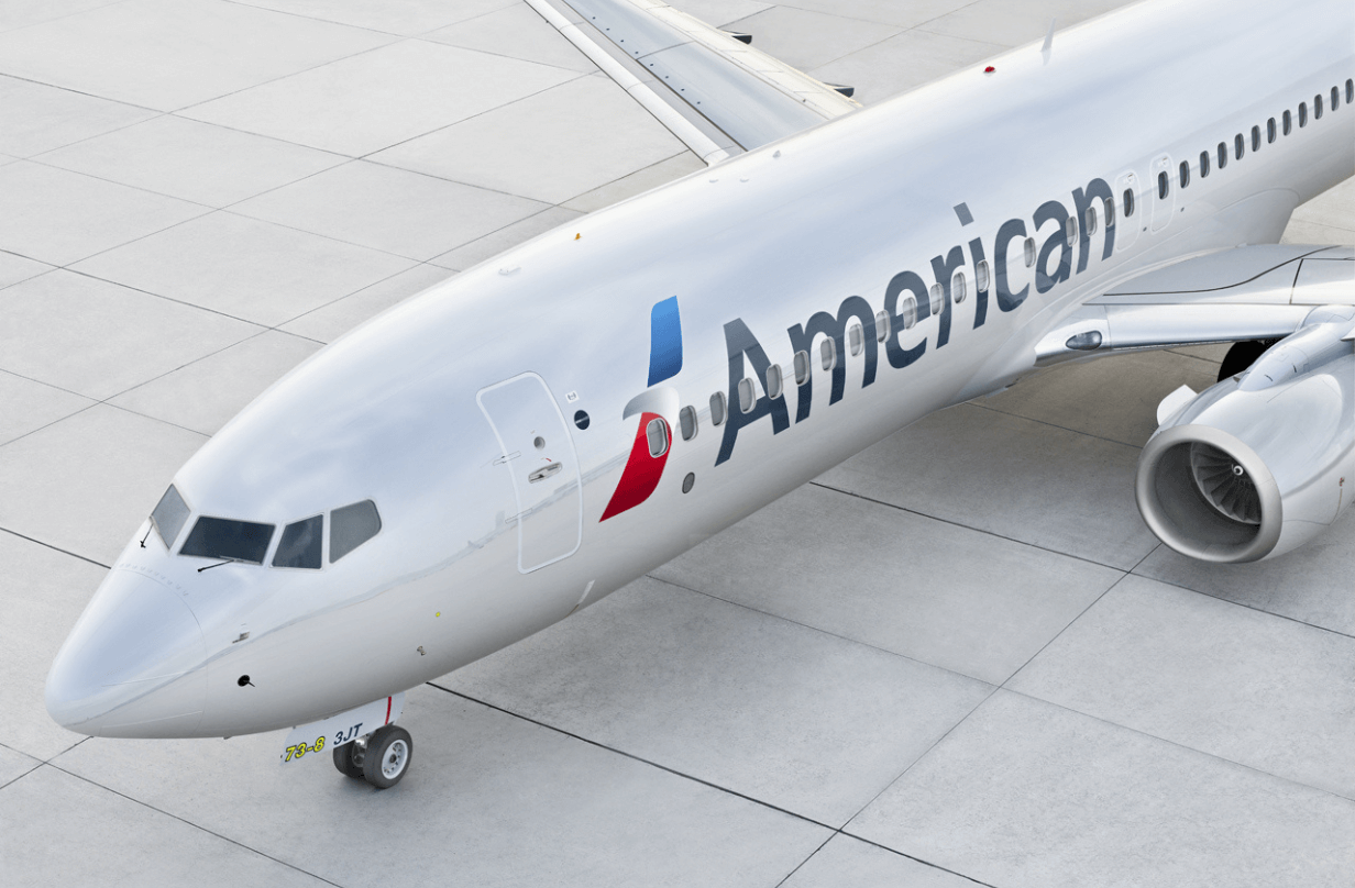american airlines plan on tarmac
