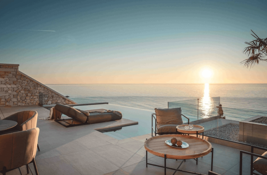 greek villa with pool