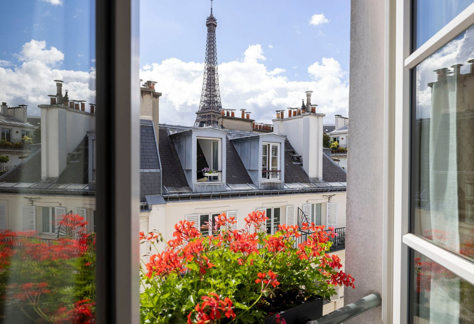 Hotel room in Paris with view of Eiffel Tower