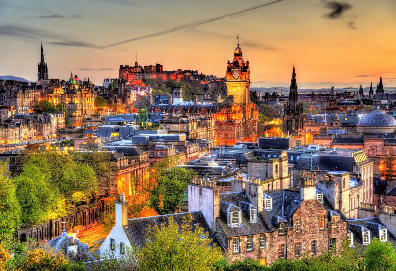 Bird's eye view of downtown Edinburgh