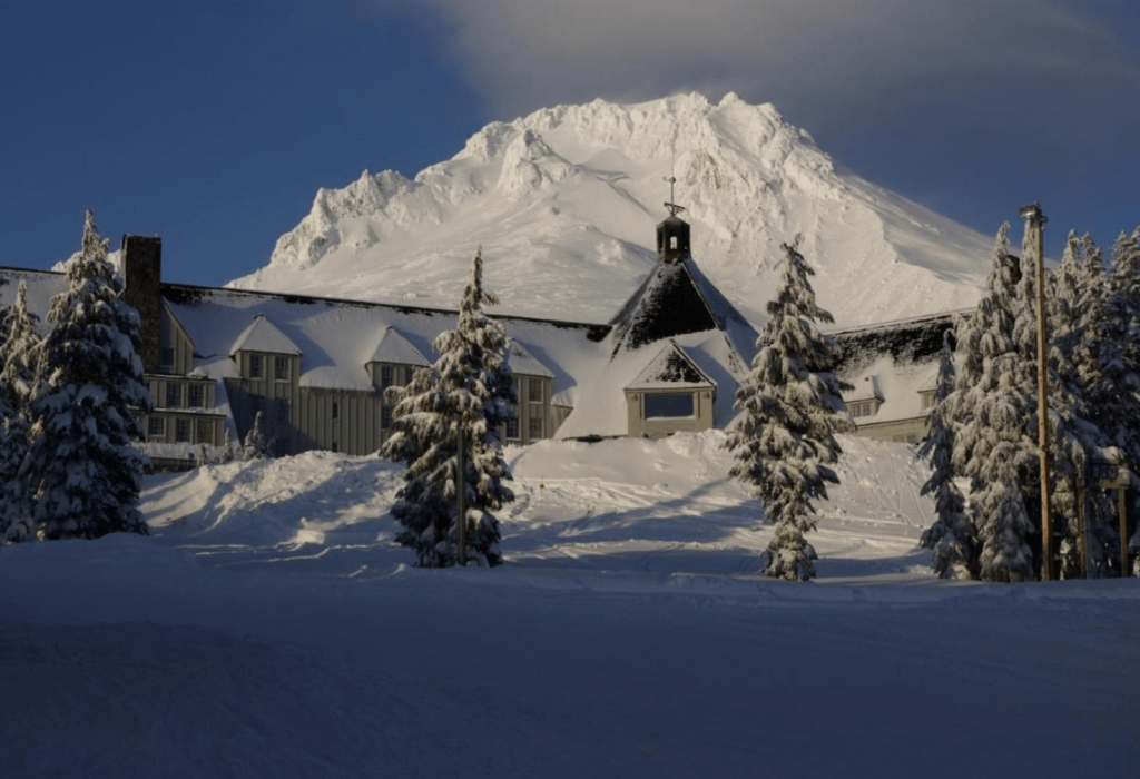 the timberline lodge was used as a filming location in the Shinging