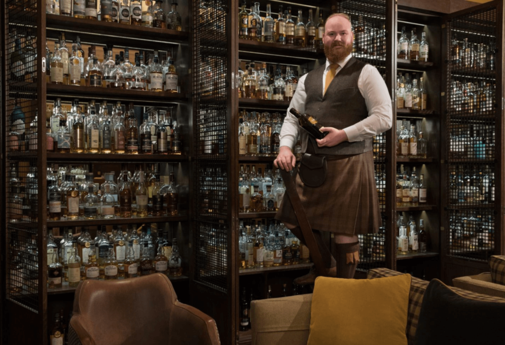 whisky expert at scotch bar in edinburgh