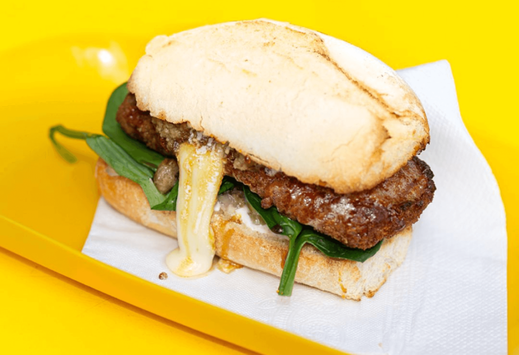 choripan sandwich in buenos aires