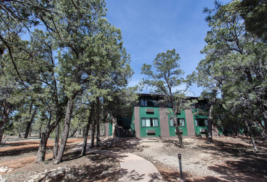 front of Yavapai Lodge, one of the options for where to stay in the Grand Canyon