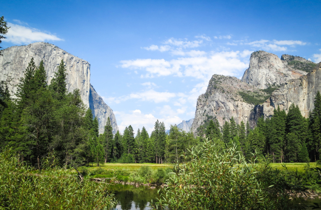 Yosemite and other national parks will be free to enter this weekend in April