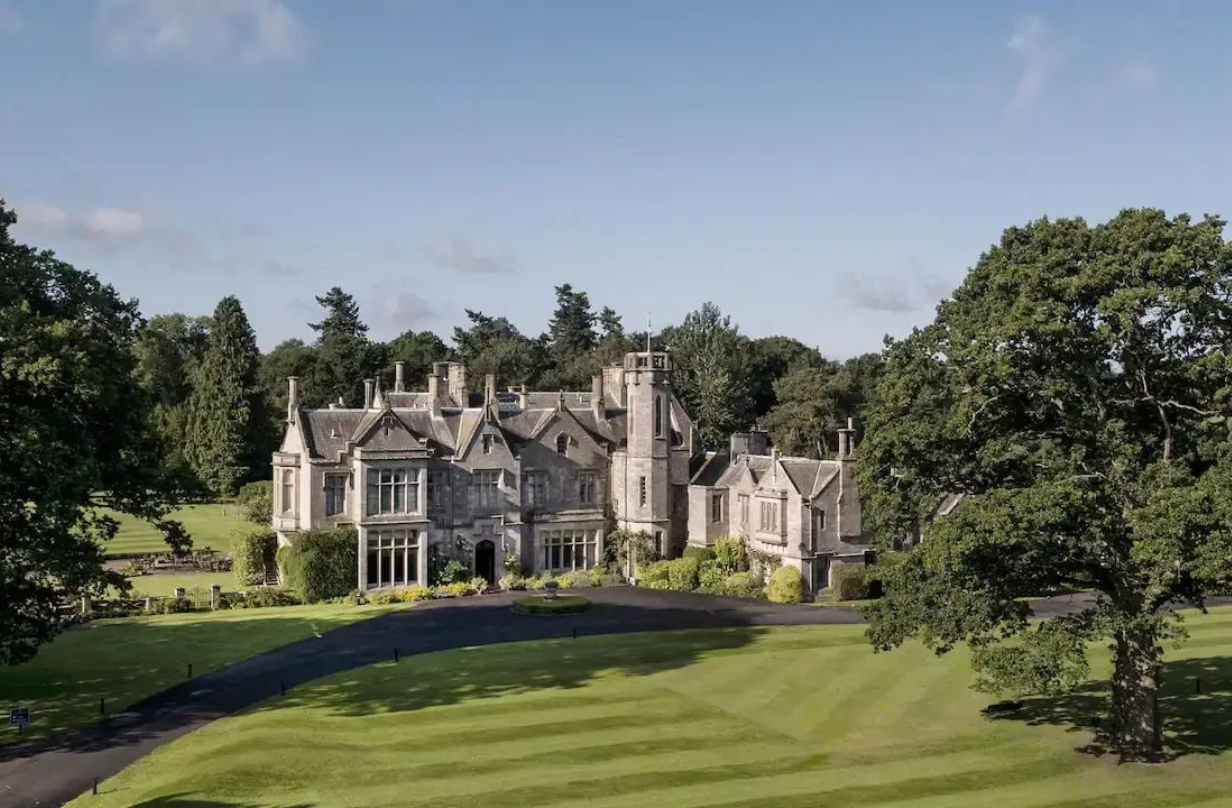 SCHLOSS Roxburghe hyatt hotel in Scotland