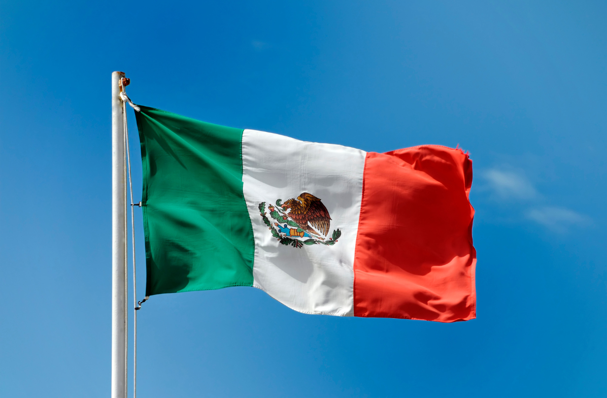 the mexican flag and history of cinco de mayo and where to celebrate