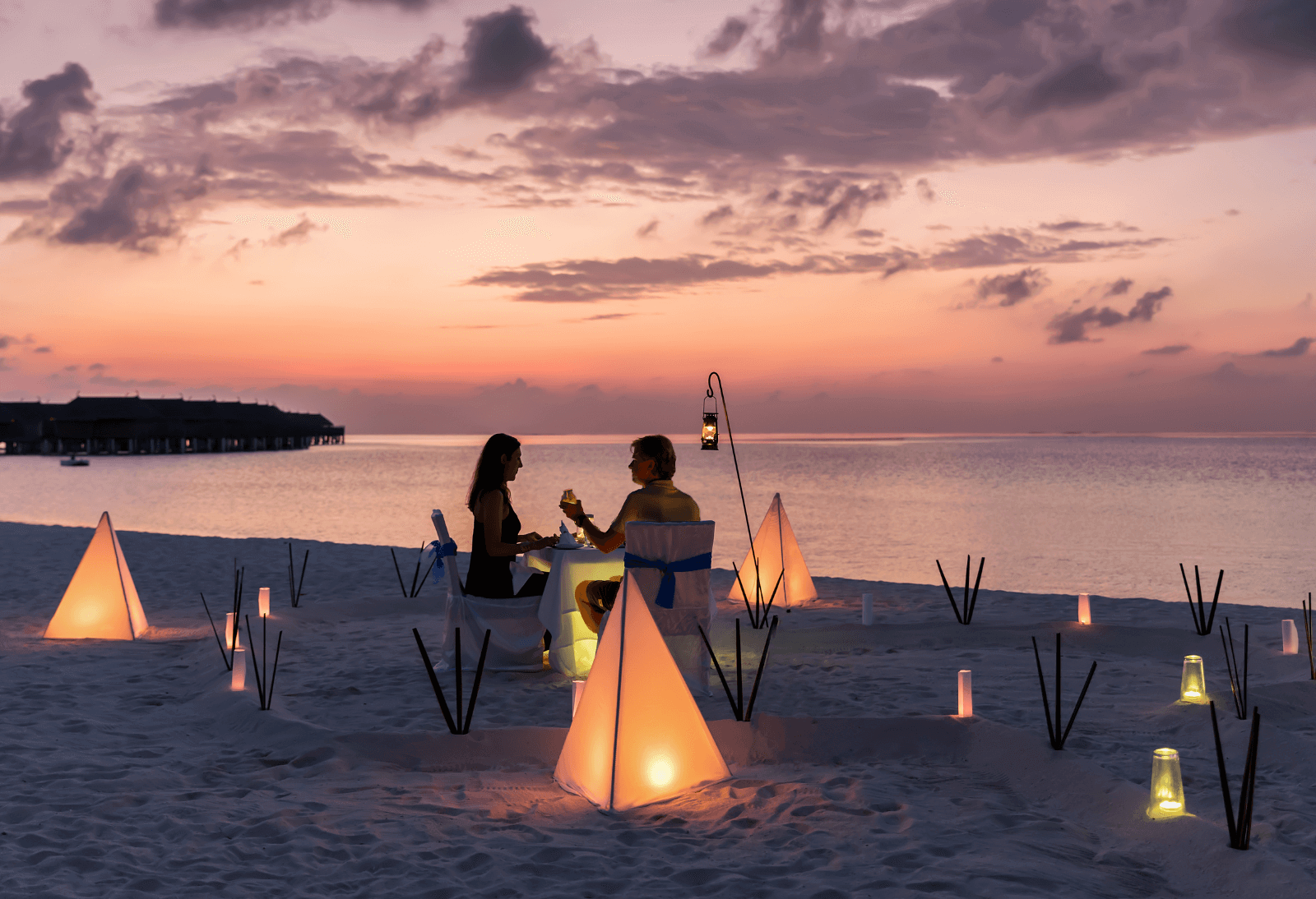 couple eating on the beach