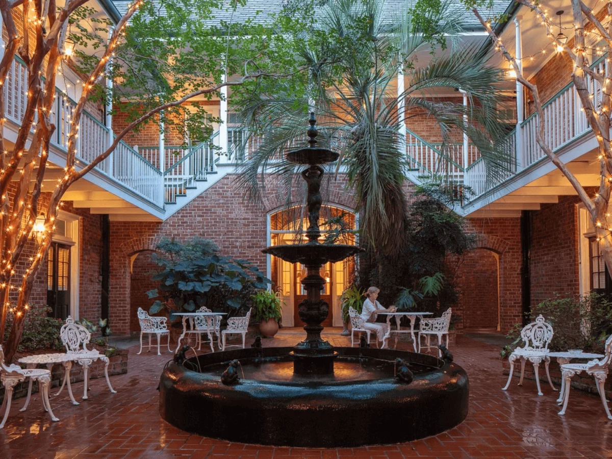 the inner courtyard of Hotel Provincial in NOLA, a great mardi gras hotel